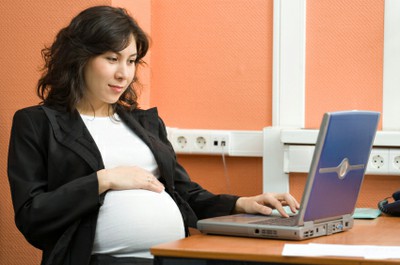 Study Suggests Full-Time Employment Is Safe For Expecting Mothers