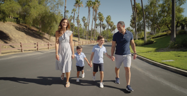 A happy family who preserved their baby's stem cells